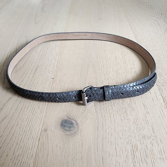 Ann Taylor grey skinny leather belt size S - Picture 2 of 5